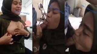 Bokep Indo Mahasiswi Hijab Hisap Peju